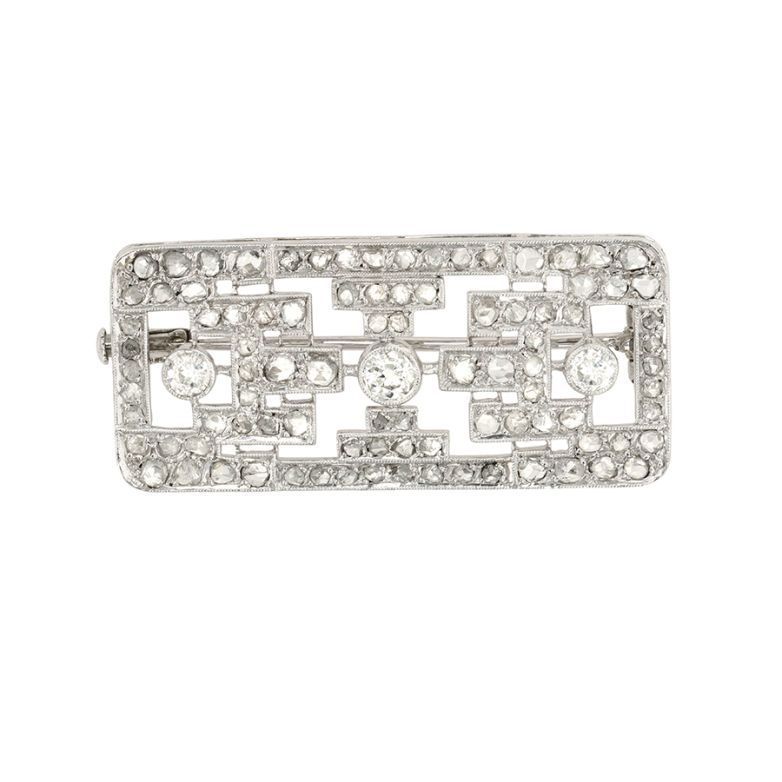 Acheter Broche ancienne diamants 1.40 carat or blanc 6.86g Comme neuf - 1700,00 € Broche ancienne diamants 1.40 carat or blanc 6.86g Comme neuf - reconditionné disponible sur Gemme Les Bijoux